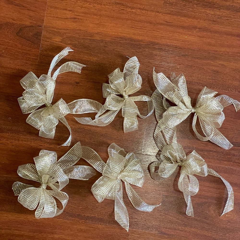Handmade Ribbon bows set of 6 gold glitter wired ribbon striped 8x6 inch approx - Picture 10 of 13